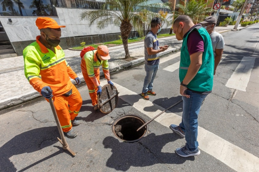 Manutenção de galeria pluvial. Foto: Itawi Albuquerque/Secom Maceió