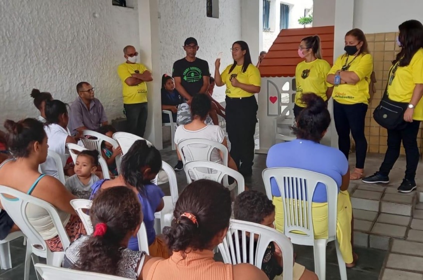 Para equipe de Educação da SMTT, uma oportunidade de levar para esses cidadãos momentos de acolhimento. Foto: Ascom SMTT