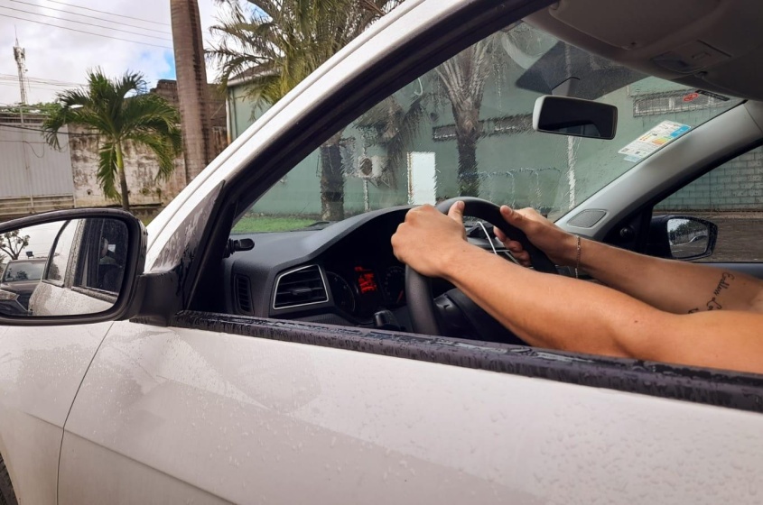 Ajuste correto minimiza chamados popularmente “pontos cegos” e ampliam o campo de visão. Foto: Ascom SMTT