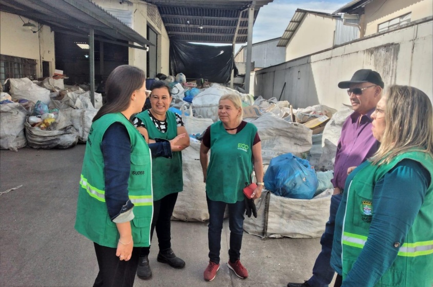 Visita a associações de catadores Corbelia e Acuba.