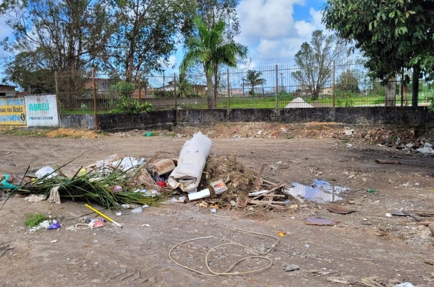 Logo após ser limpo, local recebeu outro descarte irregular. Foto: Ascom Sudes