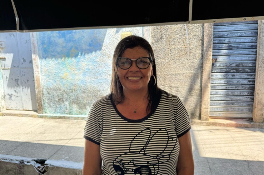 Maria das Graças esteve no evento com o intuito de verificar o cadastro de sua habitação. Foto: Ascom Segov