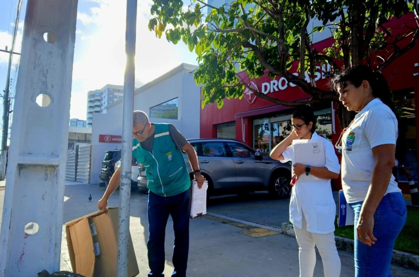 O descarte irregular de resíduos ameaça o meio ambiente e causa transtornos à população. Foto: Tháchyna Lorena (estagiária)/Ascom Alurb