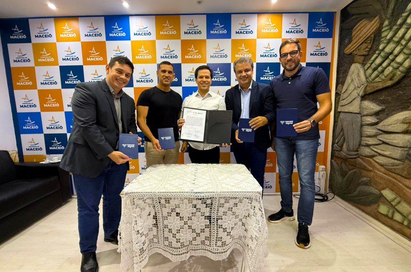 Assinatura da filiação de Maceió à Anciti. Foto: Raphaela Menezes/ Ascom Sedigi