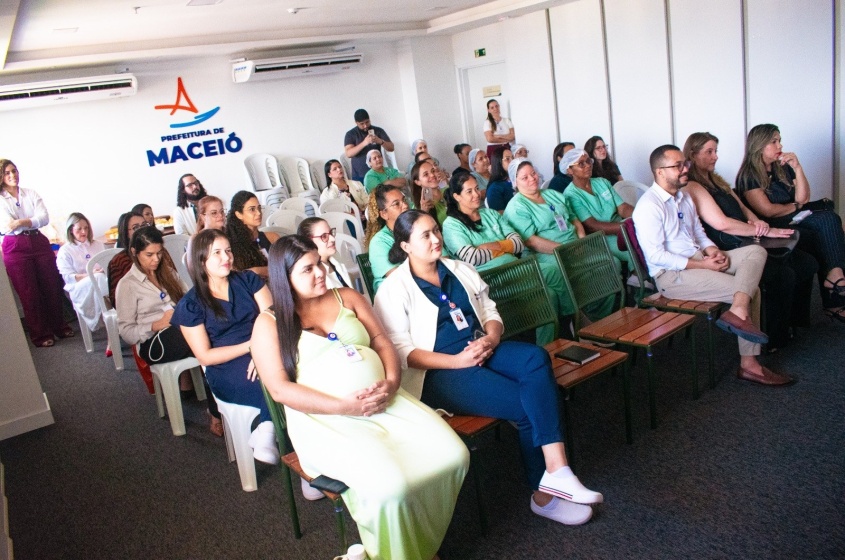 Em celebração ao Dia do Enfermeiro, Hospital da Cidade promoveu um encontro especial para fortalecer reflexões sobre o papel da enfermagem na assistência hospitalar. Foto: David Silas/Ascom Maceió Saúde