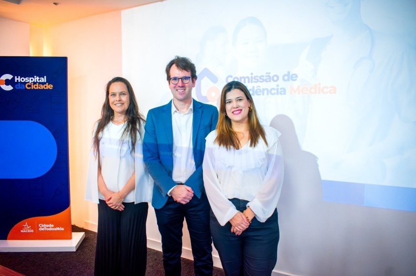 Médicos residentes e preceptores participaram da I Oficina de Introdução à Pesquisa, iniciativa que reforça a cultura científica e a formação baseada em evidências no Hospital da Cidade. Foto: David Silas/Ascom Maceió Saúde