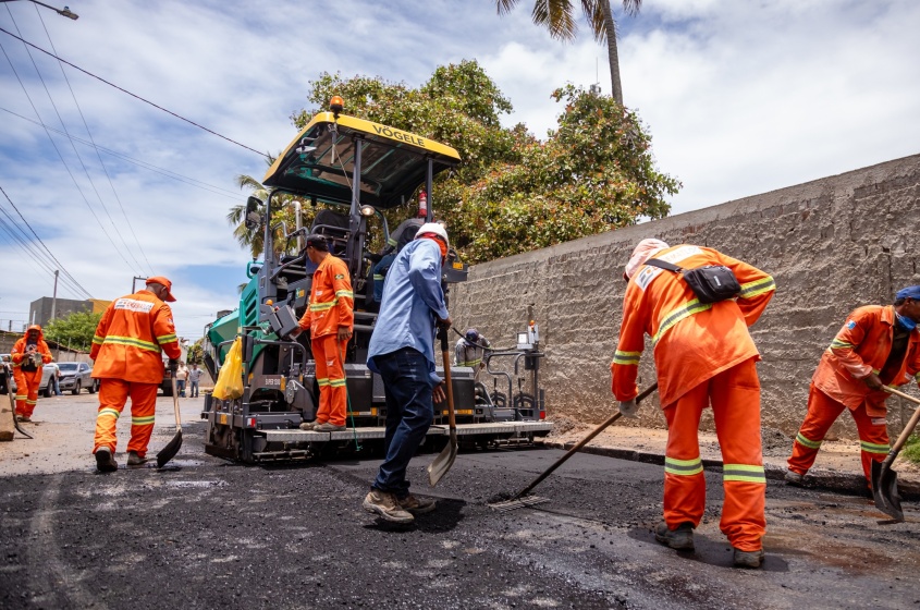 Pavimentação da Rua  Antônio Félix, em Riacho Doce. Foto: Felipe Sóstenes/ Ascom GVP