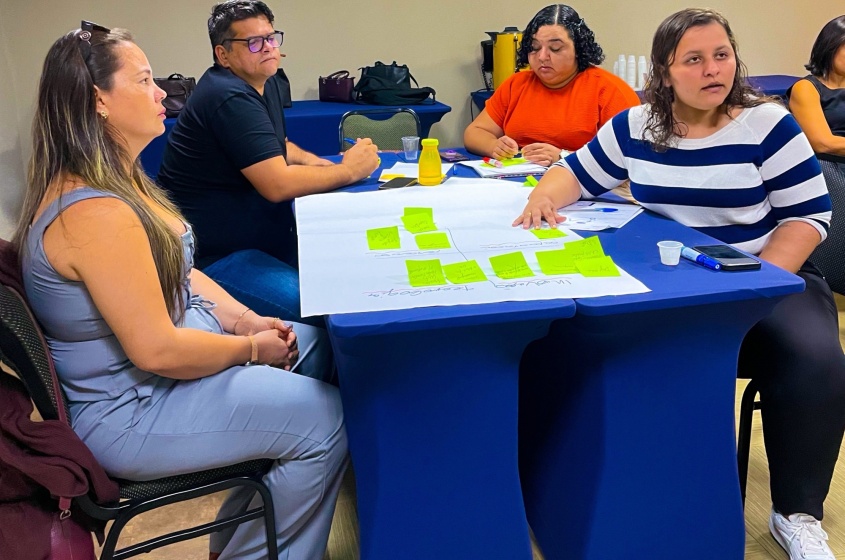 Rosângela (à esquerda) também participou das atividades. Foto: Winicius Correia / Ascom Sedigi