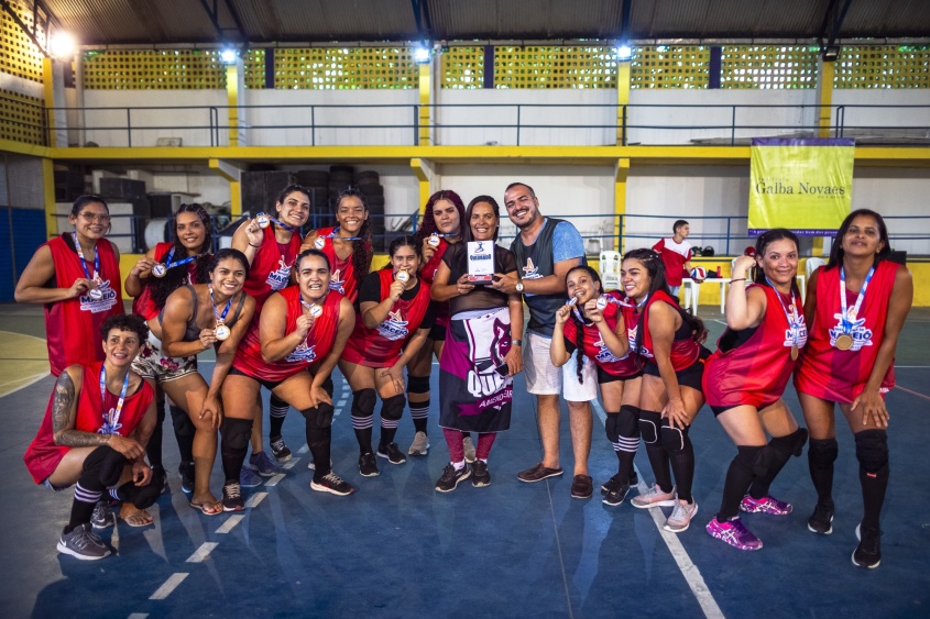 A Secretaria de Esporte premiou as atletas com medalha, trofeu e dinheiro. Foto: Alisson Frazão/Secom Maceió