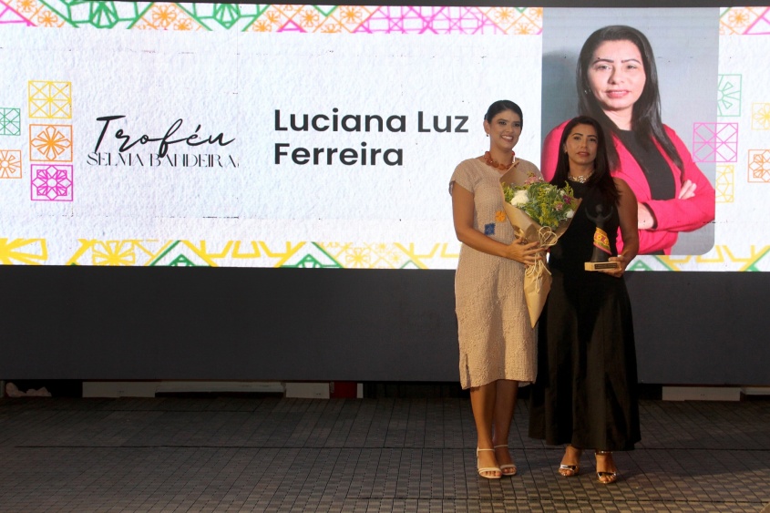Luciana Luz foi reconhecida pela sua atuação na área da educação.  Foto: Neno Canuto