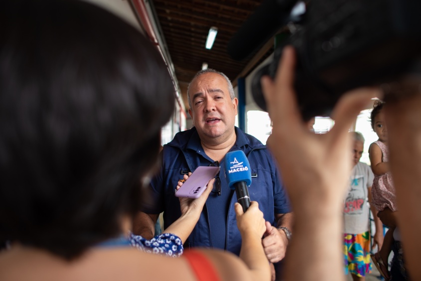 Secretário de Assistência Social, Claydson Moura, destaca o trabalho integrado da gestão municipal para cuidar das pessoas. Foto: Juliete Santos / Secom Maceió