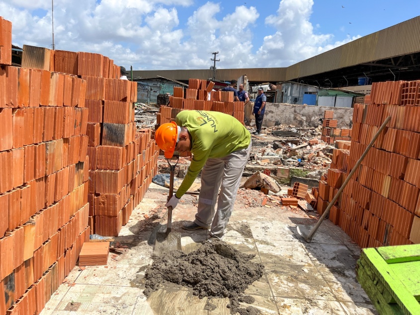 Ao todo, 14 barracas serão construídas com material menos inflamável (Foto: Tatiane Gomes/Ascom Semtabes)