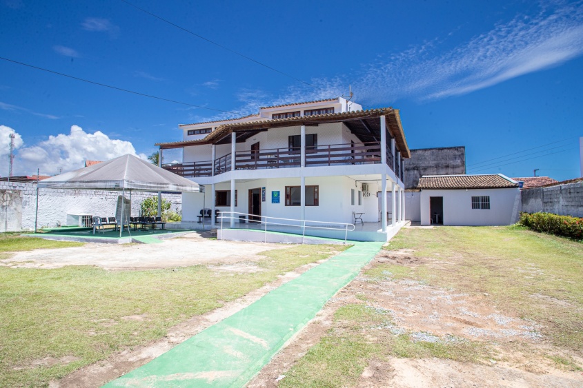 Antes e depois do Cras Bela Vista.  Foto: Célio Júnior / Secom Maceió