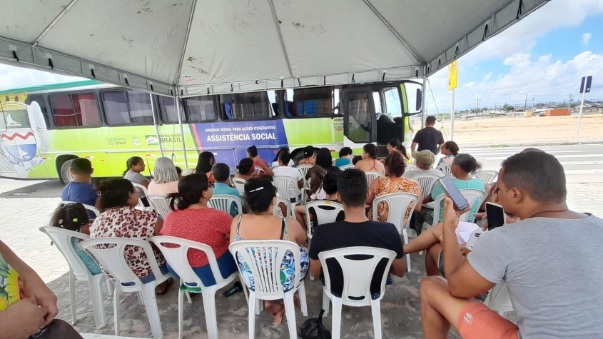 Unidade móvel do  Cadastro Único atende moradores do Maceió 1. Foto: Cortesia