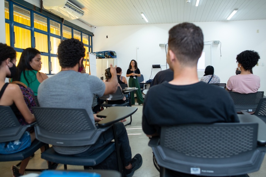 Antes do curso de formação de condutores, alunos participam de curso de qualificação com o  Sest/Senat. Foto: Juliete Santos/Secom Maceió