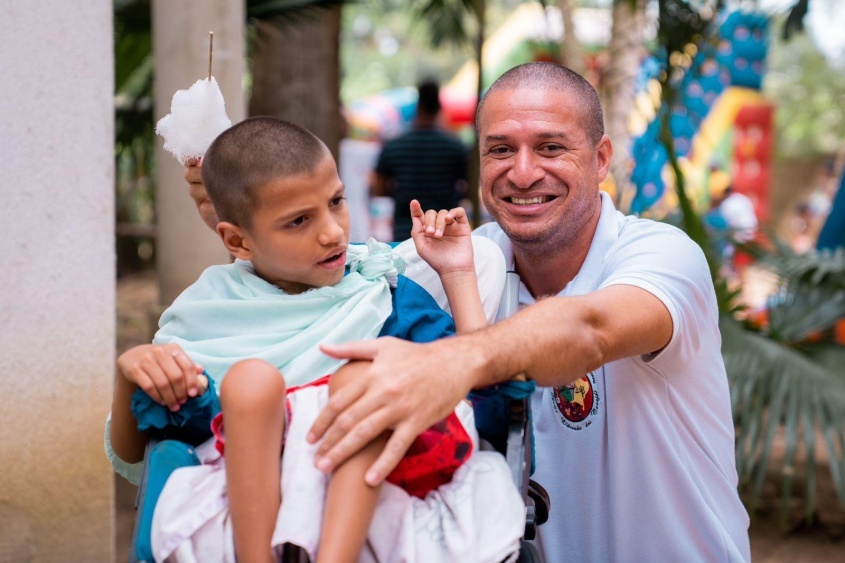 O pequeno Jesus, de 10 anos, é assistido pela instituição Casa Lar que é conveniada à Semas. Foto: Edvan Ferreira/Secom Maceió
