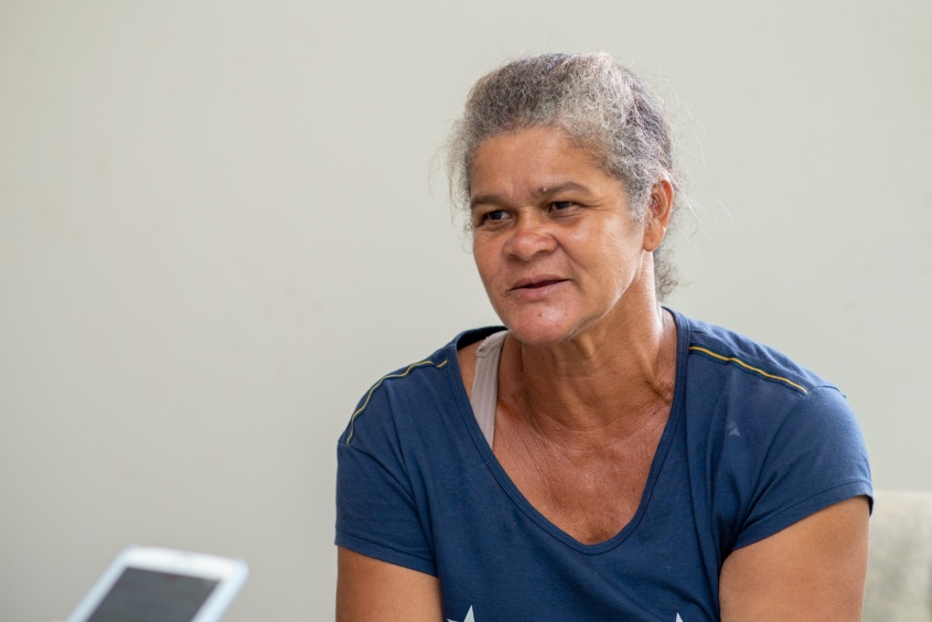 Eliete Mendonça morava na Favela do Arroz e hoje reside no Alamedas Jatiúca, no Benedito Bentes. Foto: Juliete Santos / Secom Maceió