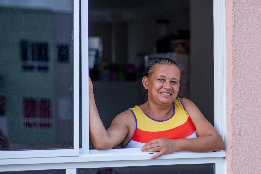 Ilza Batista vivencia um novo momento e se reconstrói diariamente graças a um novo lar. Foto: Juliete Santos / Secom Maceió