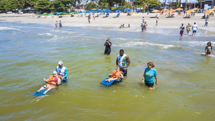 Banho de mar com cadeiras anfíbias é uma das atividades previstas durante a ação. Foto: Émile Valões / Ascom Semtel