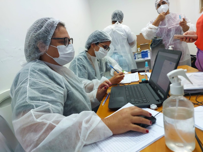 Pessoas de 30 anos ou mais já podem procurar um dos pontos de vacinação para tomar a quarta dose, contra a covid-19. Foto: Luiz Felipe Pimentel (estagiário)/Ascom Semas