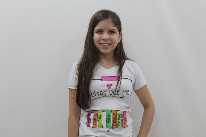 Estudante do 5º ano, Maria Lorrane, 10 anos, se diz motivada nas aulas toda vez que tem dinâmicas com paródias. Foto: Jamerson Soares/Ascom Semed