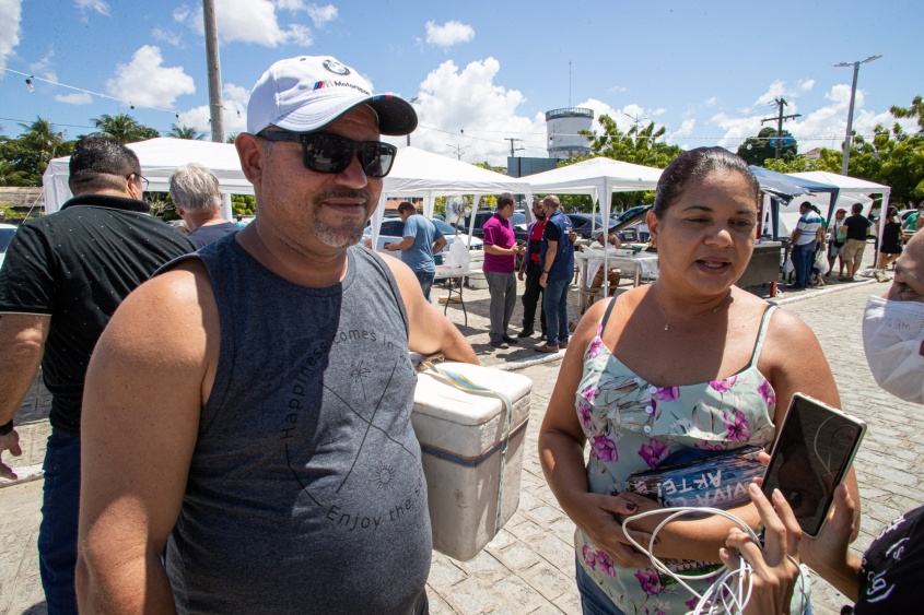 Doralice e Marcos foram preparados para as compras no Centro Pesqueiro. Foto: Célio Junior/Secom Maceió