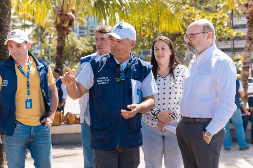 Secretário de Saúde de Maceió, Luiz Romero Farias, esteve presente na ação. Foto: Victor Vercant Ascom SMS