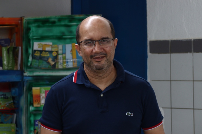 Ricardo Santos coordenou o evento na Escola Municipal Nise da Silveira, no Antares. Foto: Nathália Luisa/Ascom Semed