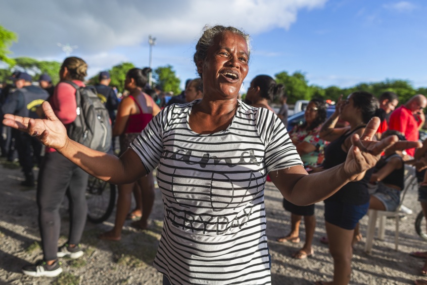 Maria Berenice de Lima, 45 anos, deu saltos de alegria quando foi sorteada. Foto: Alisson Frazão/ Secom Maceió