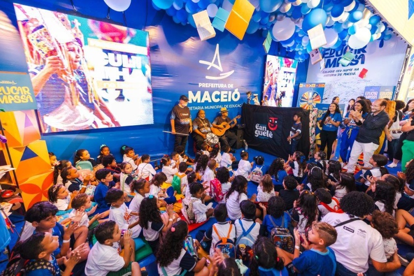 Semed ofereceu ampla programação para alunos da rede municipal, como teatro de bonecos, contação de histórias e oficina de brinquedos. Foto: Arquivo/Secom