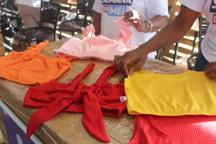 Participação na Feira do MEI permitiu que empresária apresentasse novos produtos ao público. Foto: Luís Otávio Mendonça/Ascom Semec