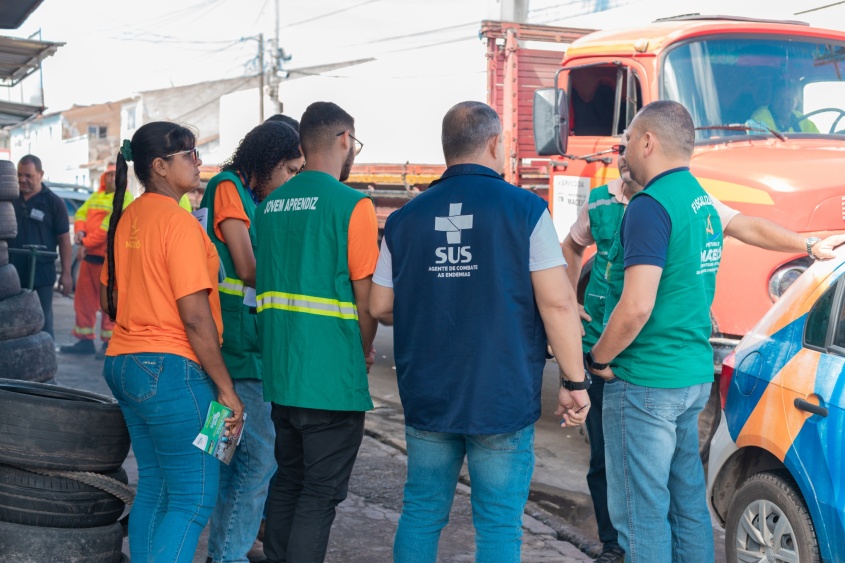 Ação visa diminuir criadouros do Aedes aegypti. Foto: Victor Vercant/Secom Maceió