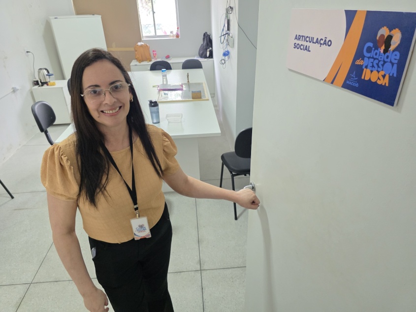 Assistente social Elitânia Lins. Foto: Beto Macário/Secom Maceió