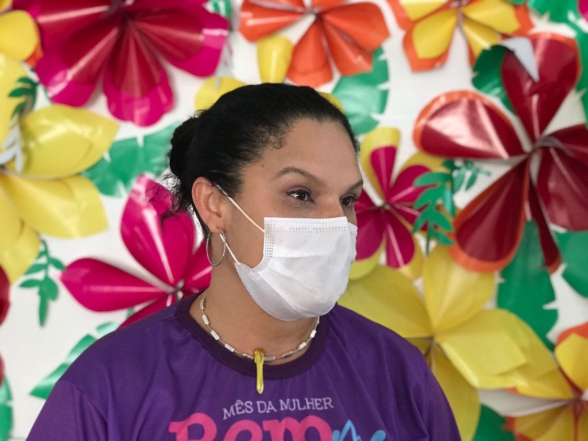 Diretora da UBS Antônia de Pádua, Djelba Bertoldo, destacou a importância da campanha. Foto: Ascom SMS