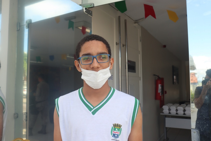 Estudante Joaquim Salustiano participou da palestra. Foto: Arthur Vieira (estagiário)/Ascom Semed