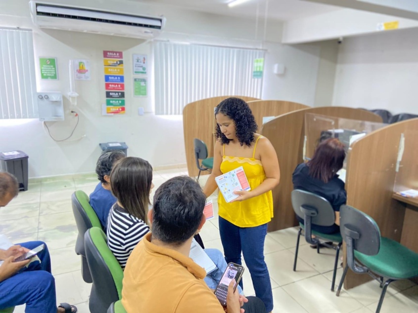 Ação contou com distribuição de material informativo. Foto: Ascom Defensoria Pública de Alagoas
