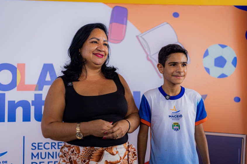 Jandelúcia e o filho, Davi Gabriel. Foto: Carol Cordeiro/ Ascom Semed