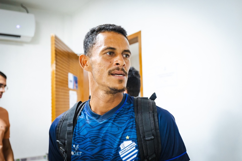 Bruno Diniz comemora ter realizado o sonho da casa própria. Foto: Jonathan Lins/Secom Maceió
