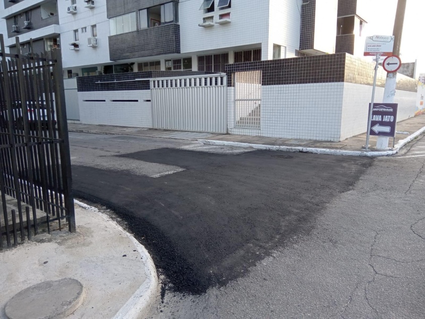 Cruzamento da Avenida João Davino com Rua Arthur Bulhões, no bairro Jatiúca. Foto: Ascom Seminfra