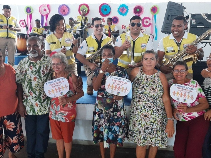 Idosos cantaram e dançaram bastante na festa da primavera. Foto: Cras Área Lagunar