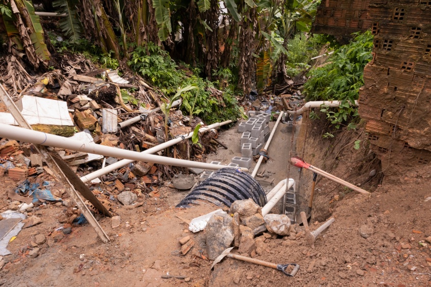 Nova tubulação para a águas pluviais garantirá segurança aos moradores. Foto: Victor Vercant/Secom