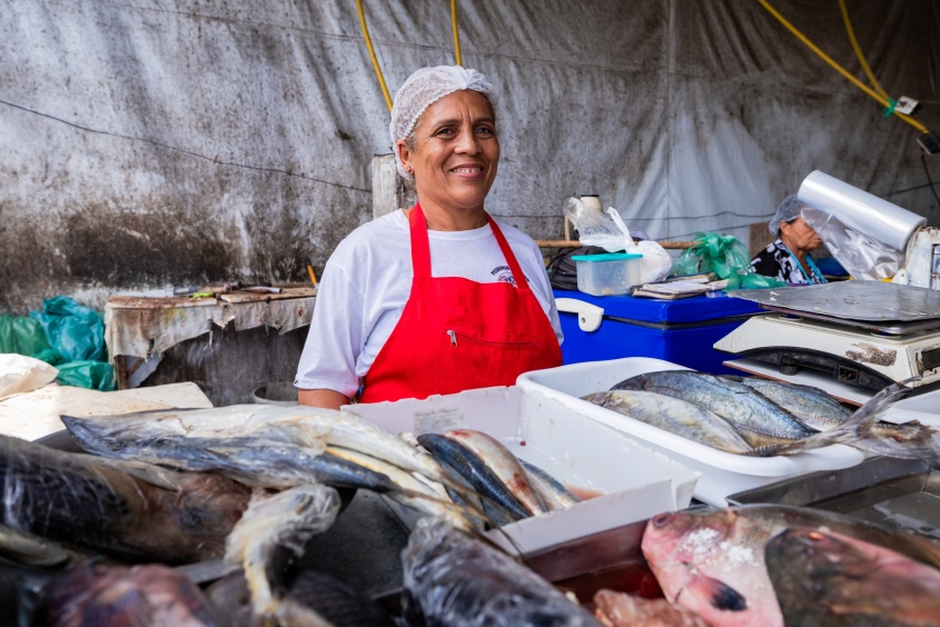 Depois de muitas perdas, Edna já garantiu espaço no novo mercado. Foto: Victor Vercant
