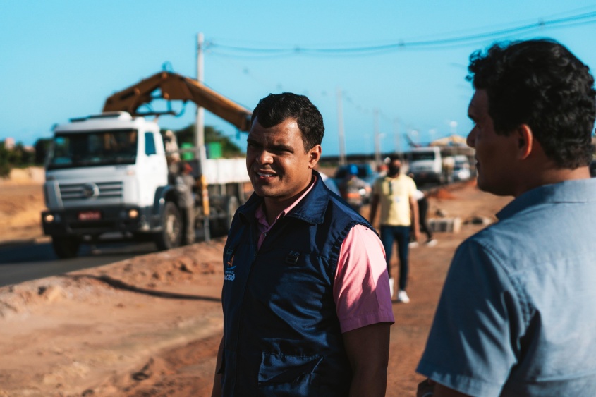 João Folha e técnicos da Sima vistoriaram o andamento da obra. Foto: Lucas Silva