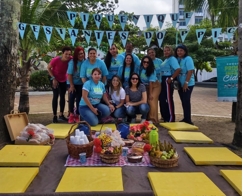 Equipe do Primeira Infância Cidadã se reuniu com enfermeiras, nutricionista e educadores físicos para orientar gestantes. Foto: Cras Bela Vista