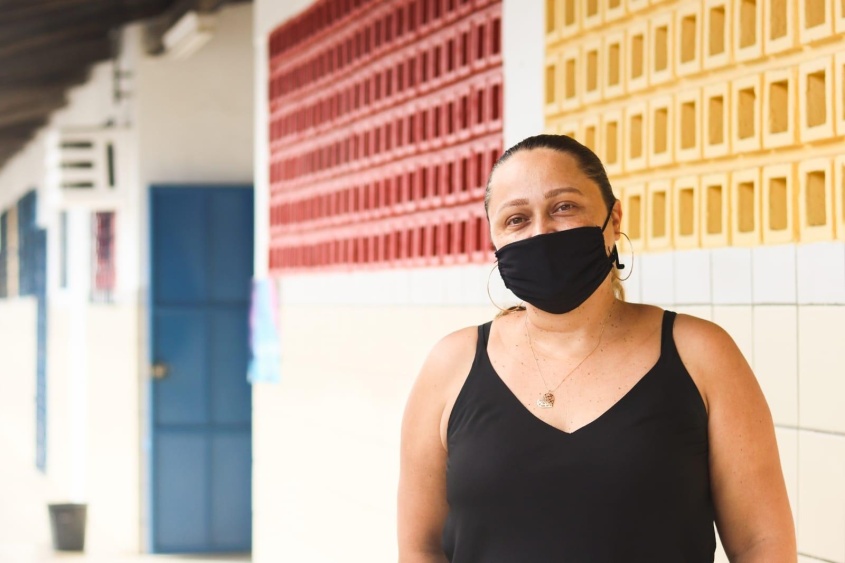 Diretora da Escola Municipal Pedro Suruagy, Íris Patrícia. Foto: Luan Oliveira (estagiário)/Ascom Semed