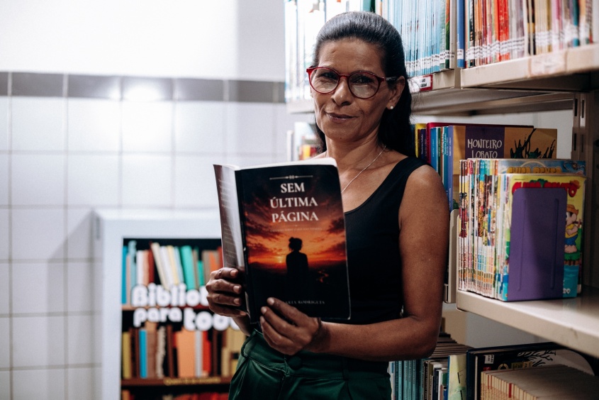 Maria Aparecida Rodrigues da Silva, autora do livro Sem Última Página. Foto: Alisson Frazão/ Secom Maceió