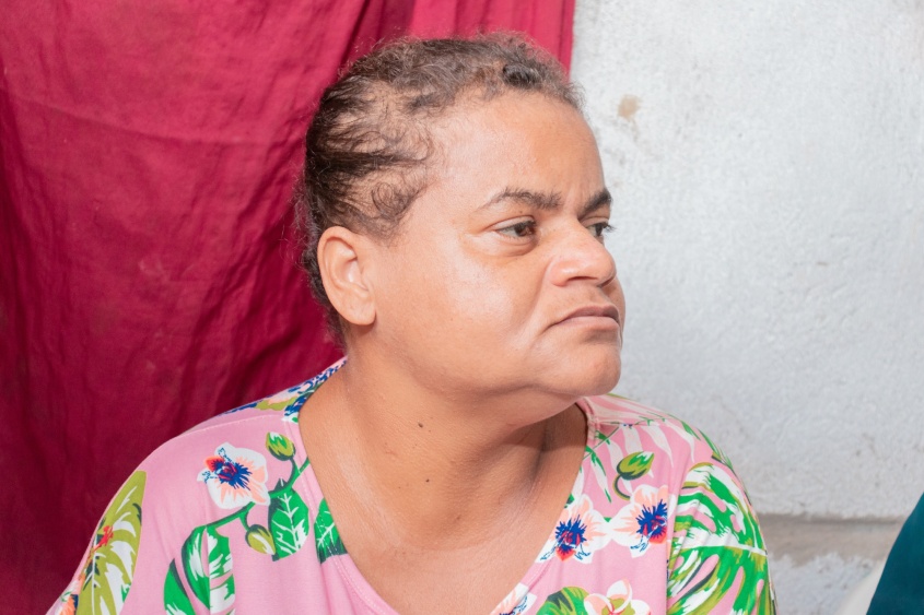 Tatiana Kelly Ferreira é usuária do transporte da hemodiálise há 3 anos Foto: Victor Vercant/Ascom SMS