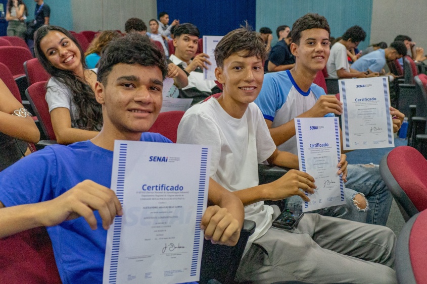 Formandos nos cursos do Emprega Jovem MCZ. Allan Cesar/ Secom Maceió