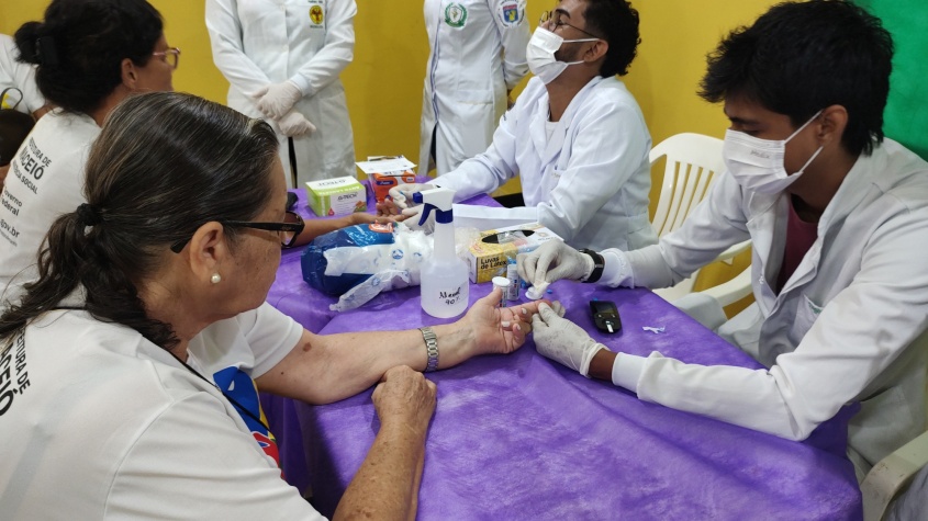 Dona Eliete Maria, 75 anos, aproveitou para cuidar da saúde. Foto:Ascom Semdes