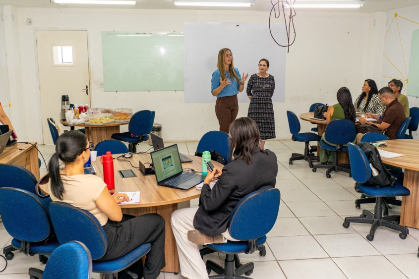 Oficina discutiu o Fluxo Integrado de Atendimento para pessoas em situação de risco de insegurança alimentar. Foto:Allan César/Ascom Semdes